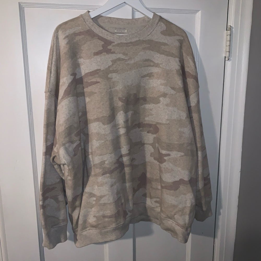 American eagle sweater camo print tan size large